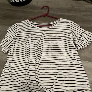 patterned flowy top